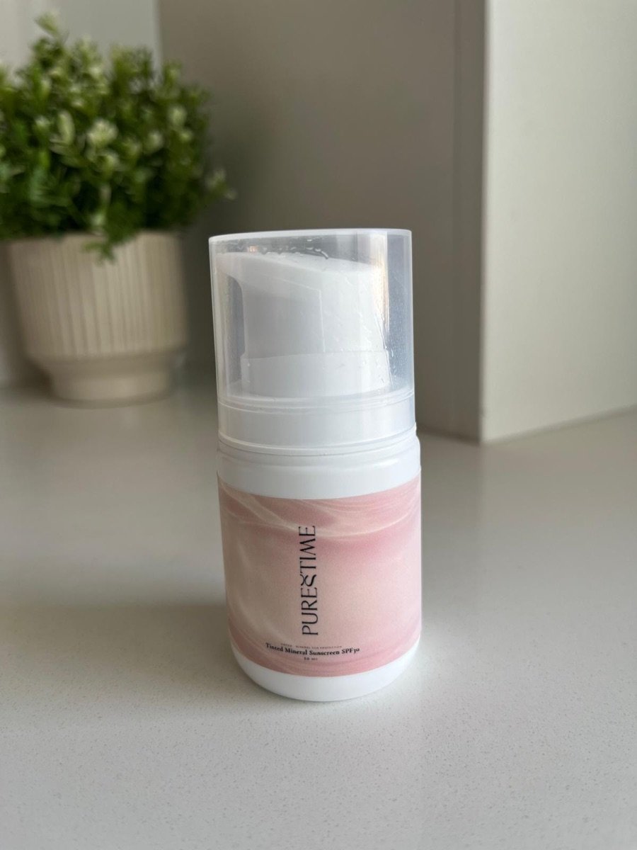 Envase real Crema Solar con Color SPF30